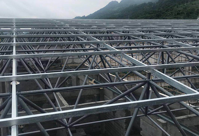 宜城仁怀冠英学校艺体楼网架